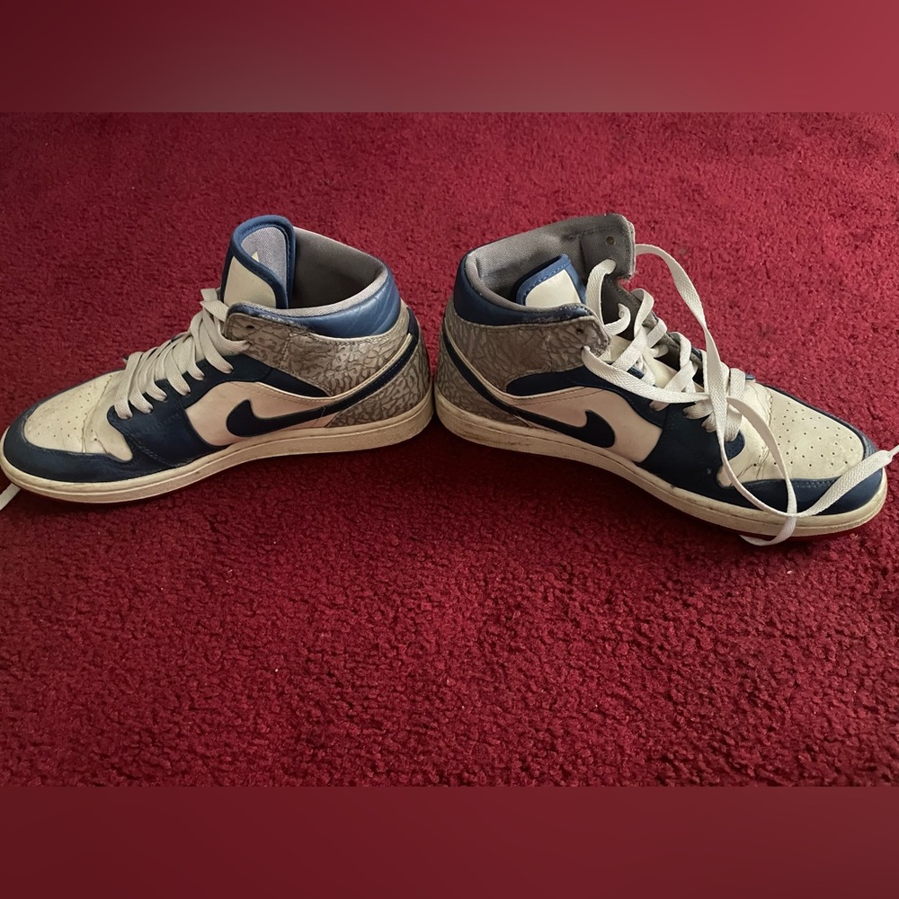 Jordan 1 Mid True Blue 2013